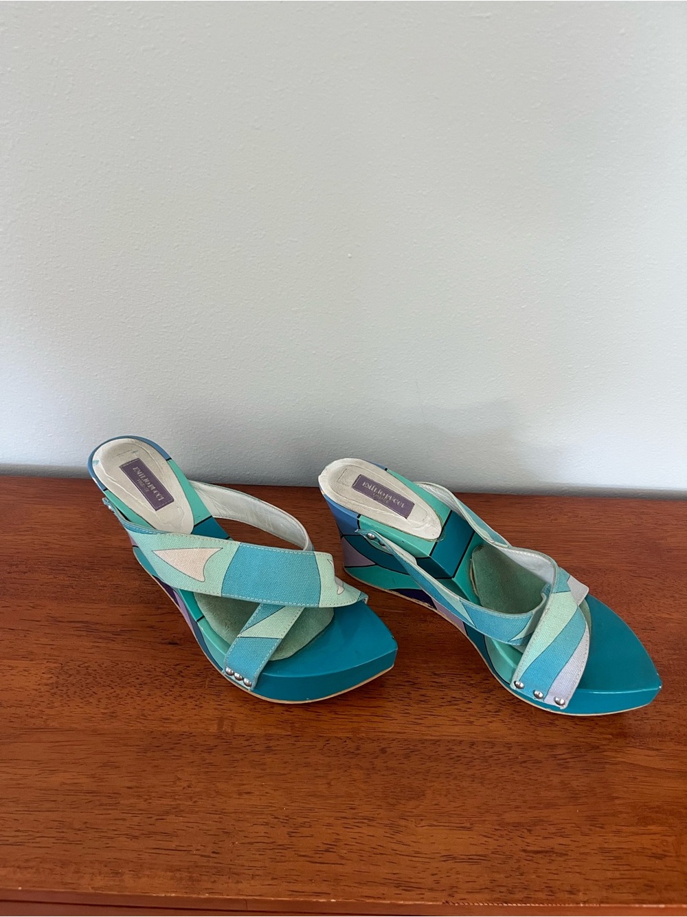 Emilio Pucci Aqua, Teal & Turquoise Pointed Slingback Mules - Picture 3 of 4